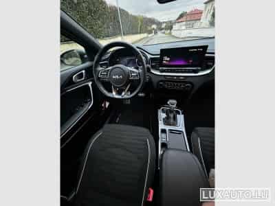 Kia Ceed Sw GT Line 1.5T 160 DCT (2023) - Photo 8