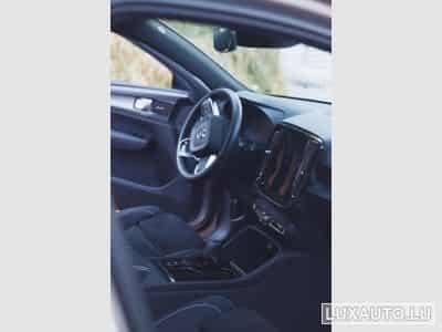 Volvo XC40 T2 Plus Dark (2023) - Photo 3