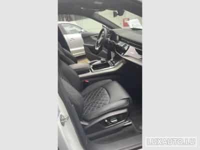 Audi Q8 S-line (2020) - Photo 3