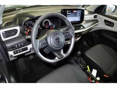 Suzuki Swift GL+ (2024) - Photo 2