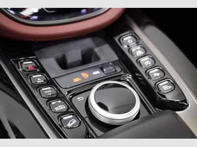 Aston-Martin DBX 4.0 V8 550 (2021) - Photo 14