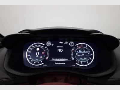 Aston-Martin DBX 4.0 V8 550 (2021) - Photo 15