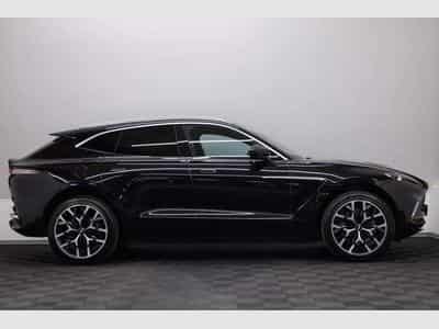 Aston-Martin DBX 4.0 V8 550 (2021) - Photo 3