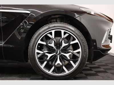 Aston-Martin DBX 4.0 V8 550 (2021) - Photo 6