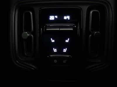 Aston-Martin DBX 4.0 V8 550 (2021) - Foto 15