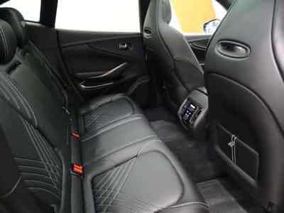 Aston-Martin DBX 4.0 V8 550 (2021) - Foto 8