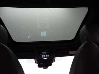 Jaguar XE R-Dynamic SE P250 (2023) - Photo 10