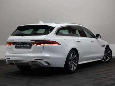 Jaguar XF Sportbrake D200 R-Dynamic S Auto RWD (2023) - Photo 4