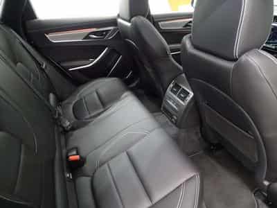 Jaguar XF D200 R-Dynamic SE RWD Auto (2024) - Photo 8