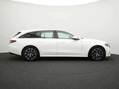 Mercedes E 200 T. Avantgarde Digital+AHK+360°+Memory (2023) - Photo 5