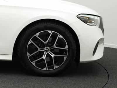 Mercedes E 200 T. Avantgarde Digital+AHK+360°+Memory (2023) - Photo 8