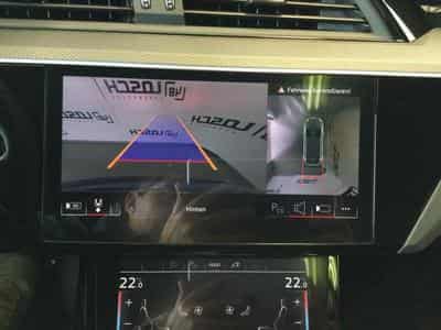 Audi Q8 Sportback e-tron s-line (2025) - Photo 11