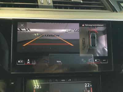 Audi Q8 Sportback e-tron s-line (2025) - Photo 13