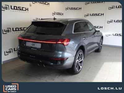 Audi Q8 S line (2025) - Photo 3