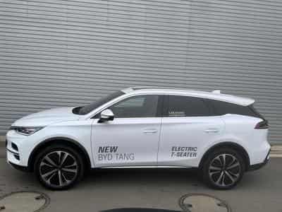 BYD TANG EXECUTIVE (2024) - Photo 3
