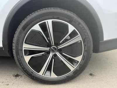 BYD TANG EXECUTIVE (2024) - Photo 6