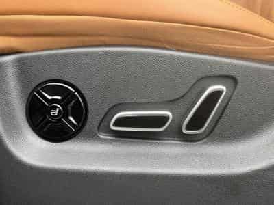 BYD TANG EXECUTIVE (2024) - Photo 8