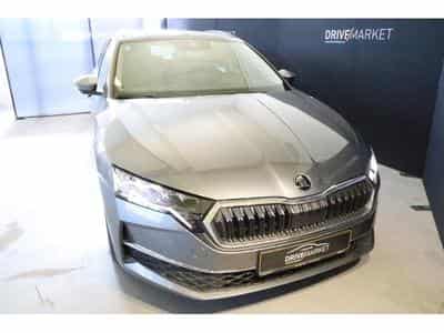 Skoda Octavia Selection (2025) - Photo 11