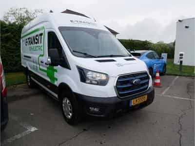 Ford Transit 2T 425E Fourgon Tole L4/H3 Trend Electric 67kW/198kW/269cv G (2023) - Foto 2