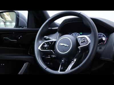 Jaguar XE D200 R-Dynamic S RWD Auto (2024) - Photo 13