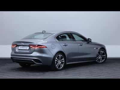 Jaguar XE D200 R-Dynamic S RWD Auto (2024) - Photo 4