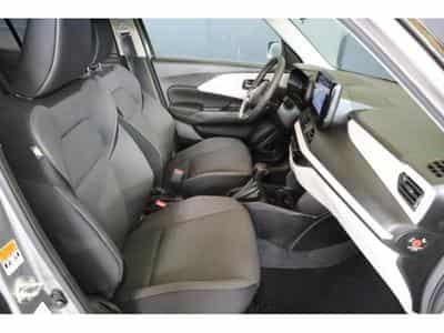 Suzuki Swift GL+ (2025) - Photo 13