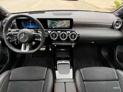 Mercedes A 45 AMG Street and Style (2024) - Foto 4