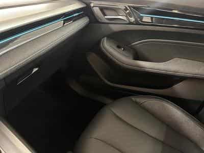 MG MG5 LUXURY (2023) - Photo 9