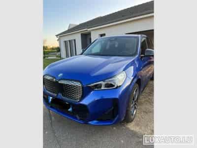 BMW iX1 Sport M (2024) - Photo 9