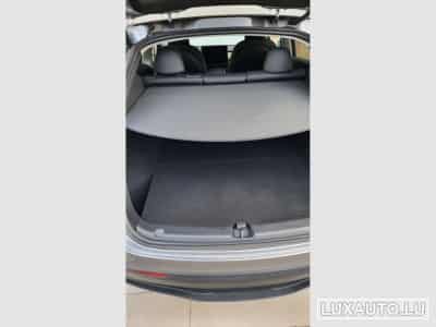 Tesla Model Y (2024) - Foto 3