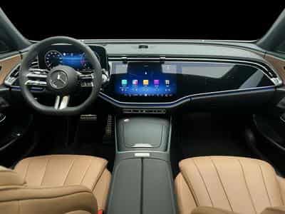 Mercedes E 220 d Limousine (2024) - Photo 9