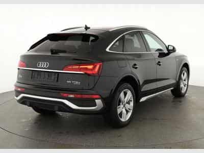 Audi Q5 Sportback 55 TFSI e quattro S line (2024) - Foto 2