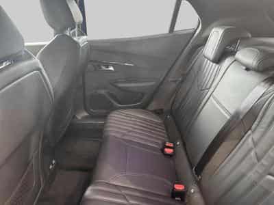 Peugeot 2008 II GT (2021) - Foto 12