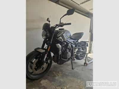 Triumph Trident Quick shifter, Heated grips, Bugspoiler, Engine guard, Bluet (2021) - Foto 1