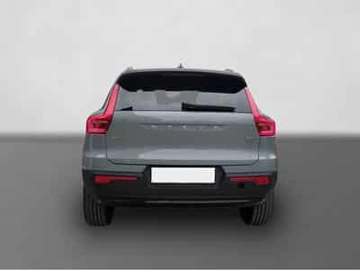 Volvo XC40 (2025) - Photo 4