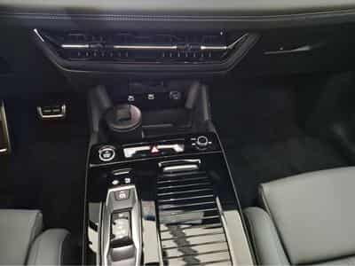 Audi Q6 E-tron quattro (2025) - Photo 12