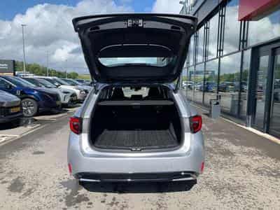 Toyota Corolla TS Dynamic Business Pack+Navi (2024) - Foto 13