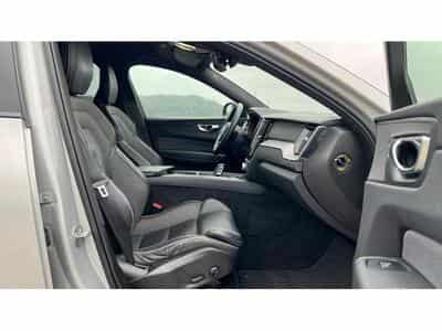 Volvo XC60 Plus Dark (2022) - Photo 10