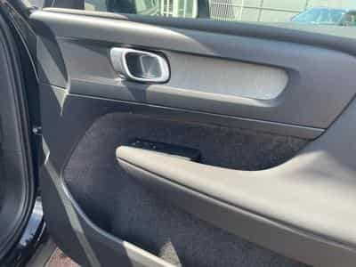 Volvo XC40 B3 Core / Essence (2024) - Foto 14