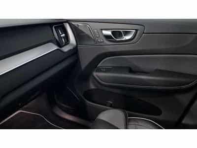 Volvo XC60 R-Design (2020) - Photo 14