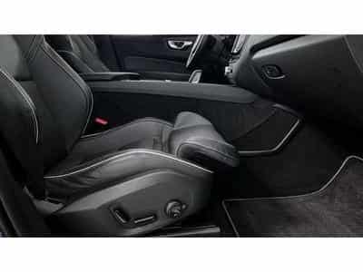 Volvo XC60 R-Design (2020) - Photo 15