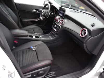 Mercedes CLA 200 Shooting Brake AMG-LINE (2019) - Photo 6