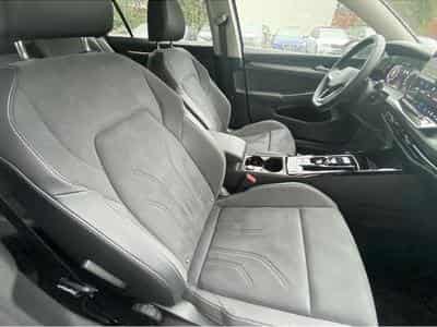 VW Golf (2025) - Photo 11