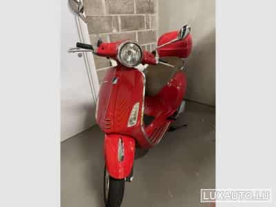 Piaggio Vespa Back storage box; winter blanket. Red (2017) - Foto 1