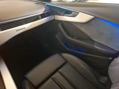 Audi A4 2.0 TDI Sport Quattro (2019) - Photo 9