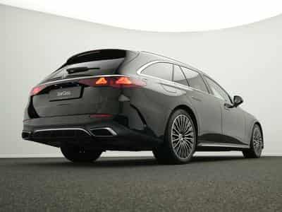 Mercedes E 300 e T-Modell (2023) - Photo 11