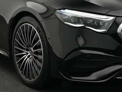 Mercedes E 300 e T-Modell (2023) - Photo 9