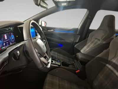 VW Golf 2.0 VIII GTD (2023) - Photo 4