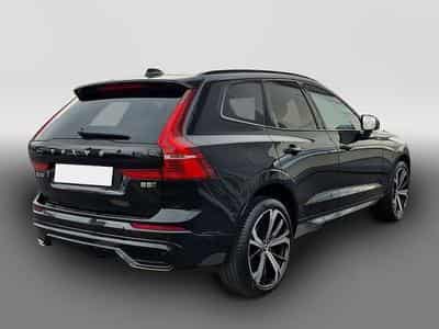 Volvo XC60 (2021) - Photo 2