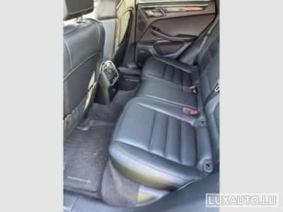 Porsche Macan Turbo (2016) - Photo 10